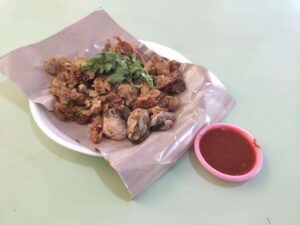Famous Old Airport Fried Oyster: Fried Oyster Omelette with Chilli