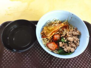 Sarawak Kolo Mee - Old Airport Road Food Centre: Signature Noodles & Soup