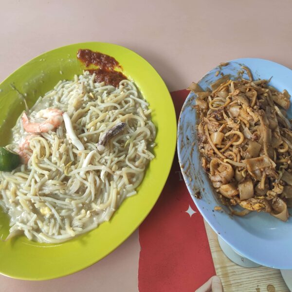 Review: Fried Hokkien Prawn Mee Fried Kway Teow – Whampoa Makan Place (Singapore)